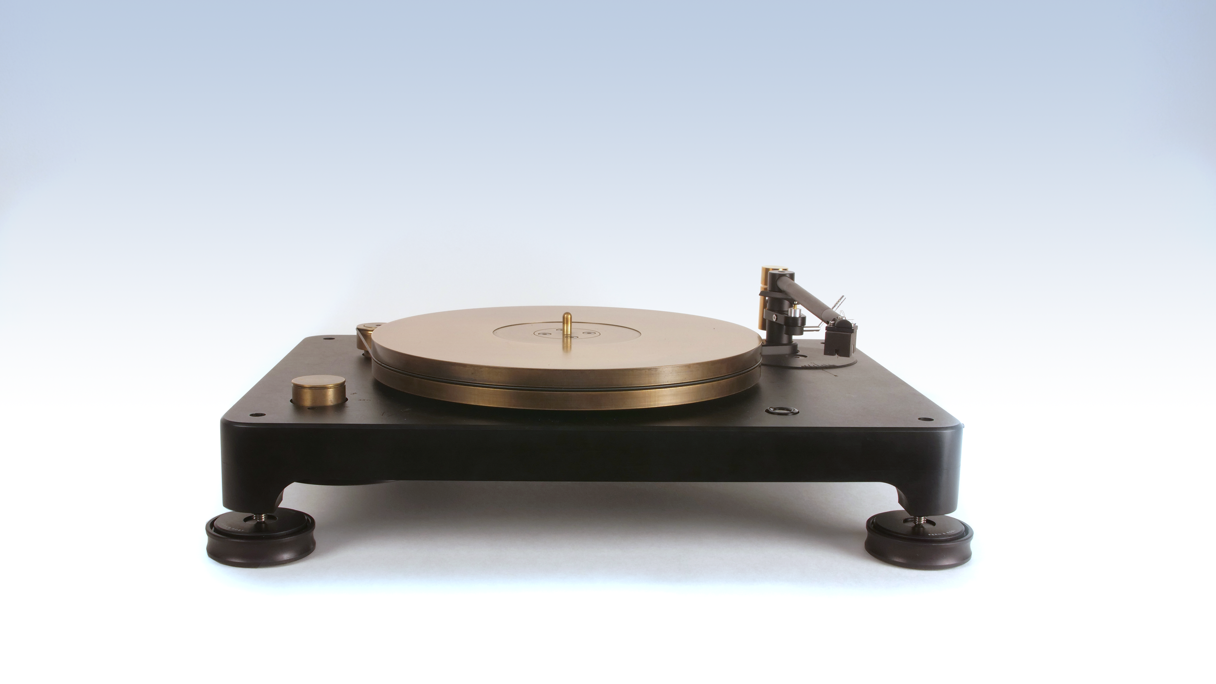 Montrose Heirloom Turntable | High End Turntable | Superior